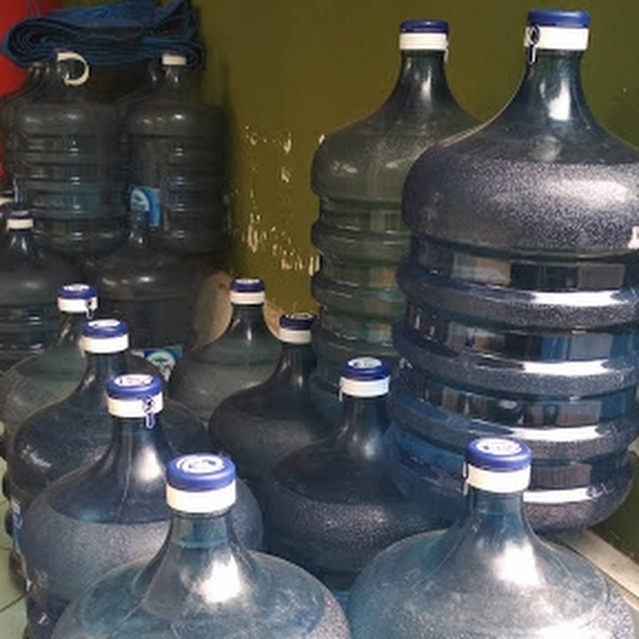 Detail Gambar Galon Aqua Dari Sisi Depan Nomer 25