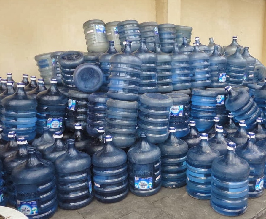Detail Gambar Galon Aqua Dari Sisi Depan Nomer 50