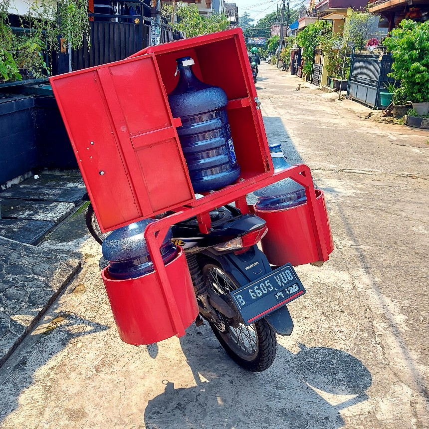 Detail Gambar Galon Aqua Dari Sisi Depan Nomer 57