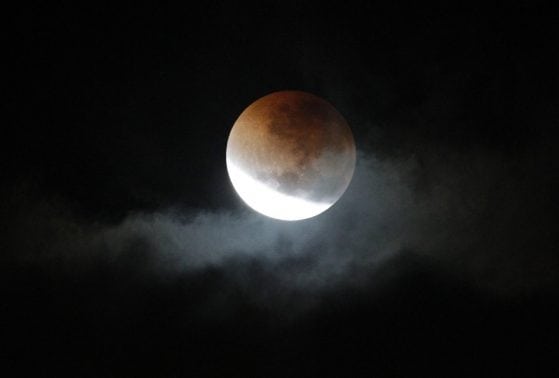 Detail Gambar Gambar Gerhana Bulan Nomer 40