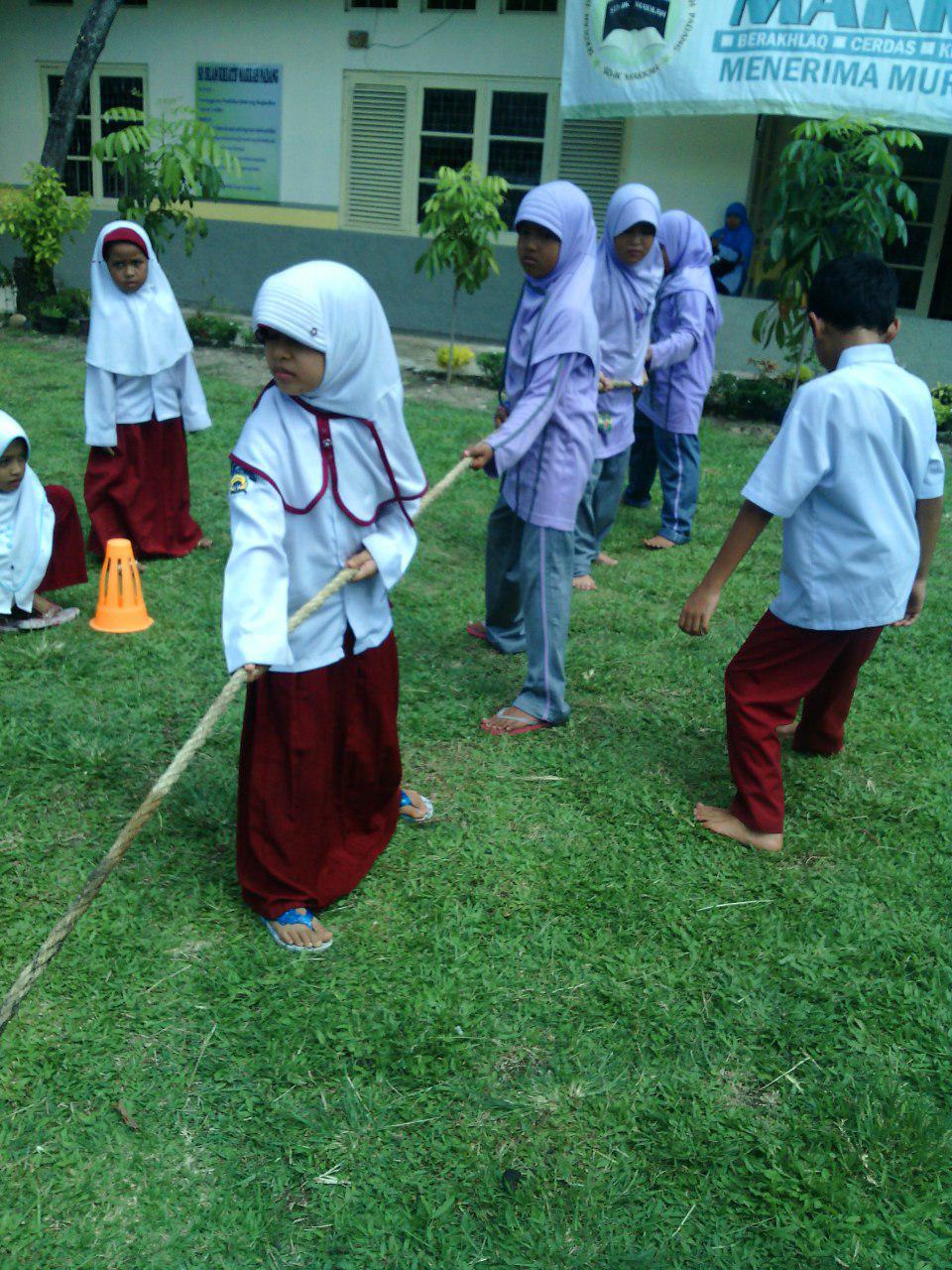 Detail Gambar Gambar Tentang Kigiatan Sekolah Nomer 19