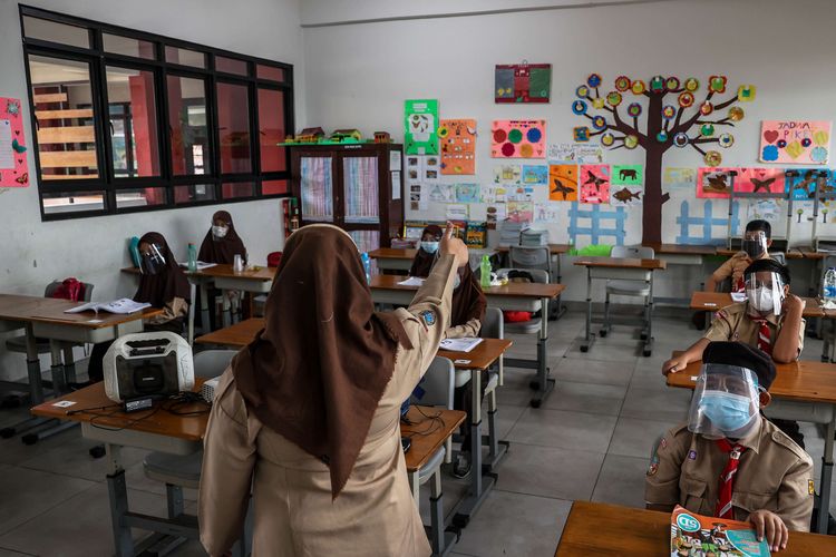 Detail Gambar Gambar Tentang Kigiatan Sekolah Nomer 39