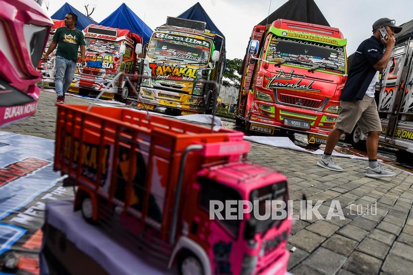 Detail Gambar Gambar Truk Nomer 34