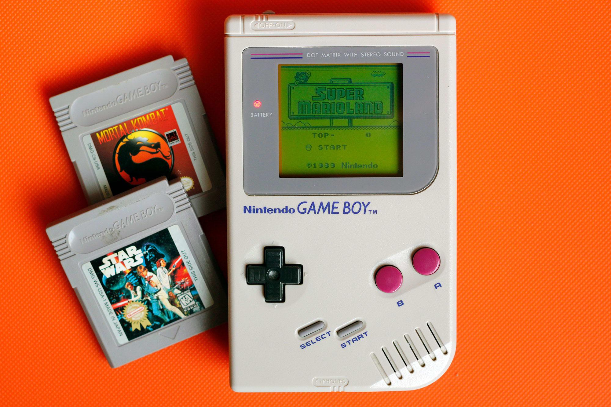 Gambar Game Boy - KibrisPDR