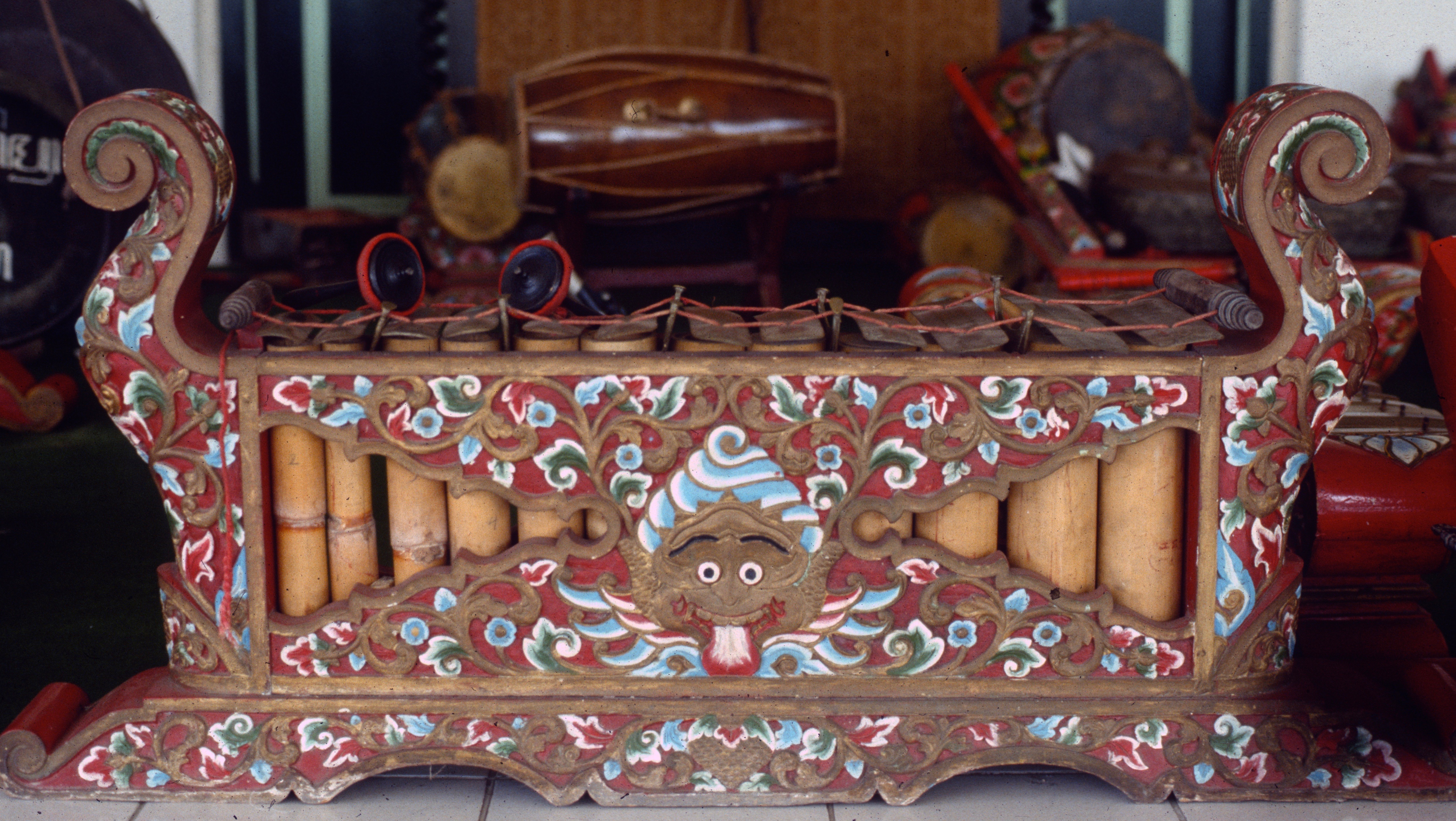 Detail Gambar Gamelan Demung Nomer 32