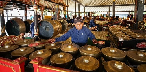 Detail Gambar Gamelan Jawa Nomer 4