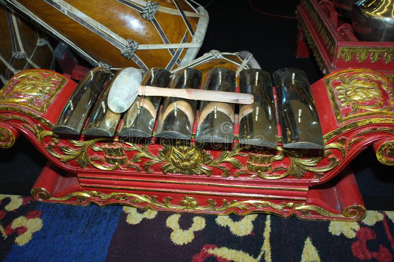 Detail Gambar Gamelan Saron Nomer 19