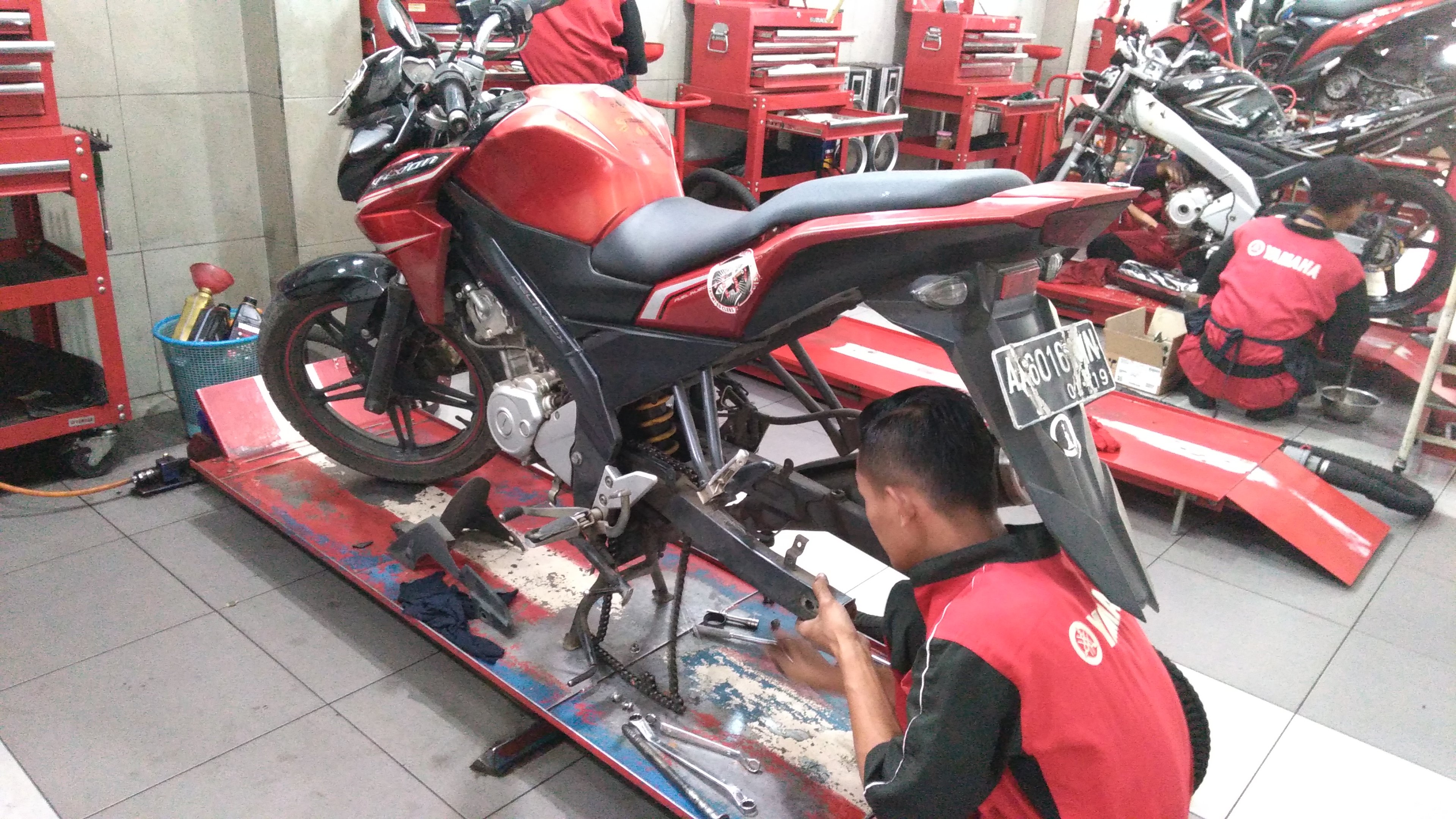 Detail Gambar Ganti Minyak Shok Vixion Nomer 33