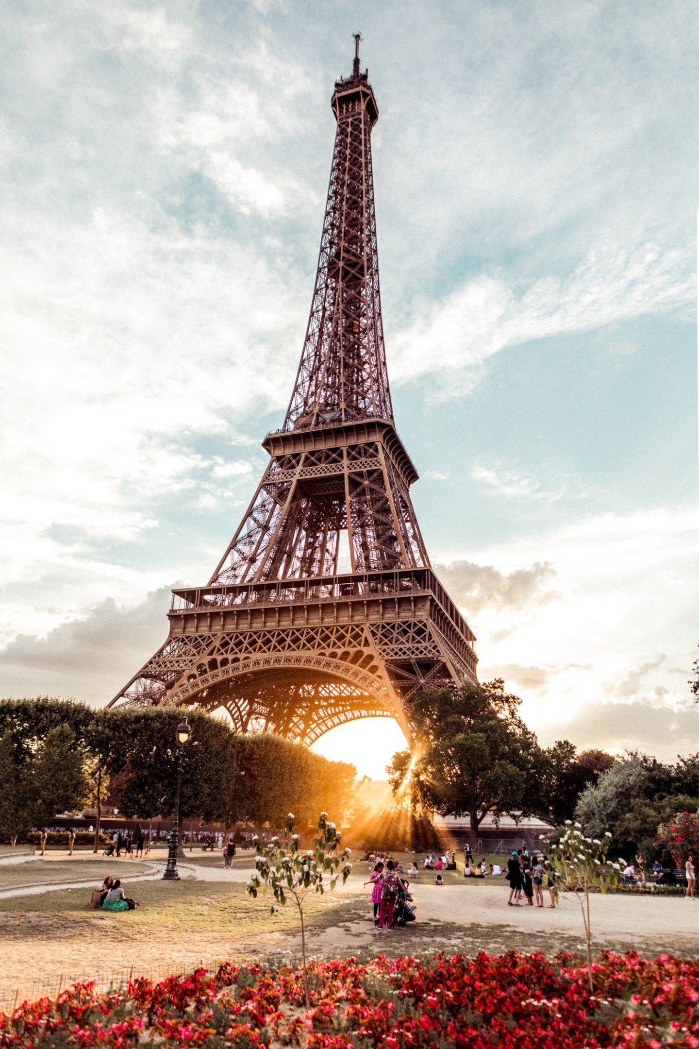 Detail Gambar Garskin Menara Eiffel Nomer 29
