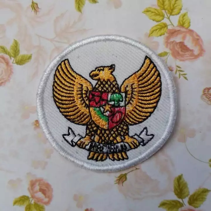 Detail Gambar Garuda Putih Nomer 42