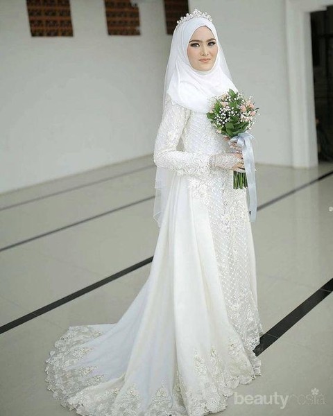 Detail Gambar Gaun Pengantin Muslim Nomer 30