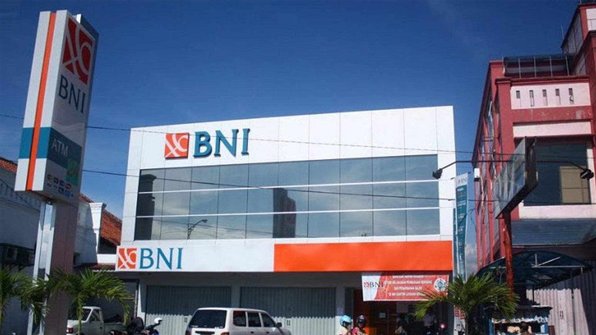 Detail Gambar Gedung Bank Bni Nomer 32