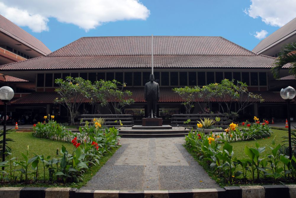 Detail Gambar Gedung Fh Undip Hd Nomer 30