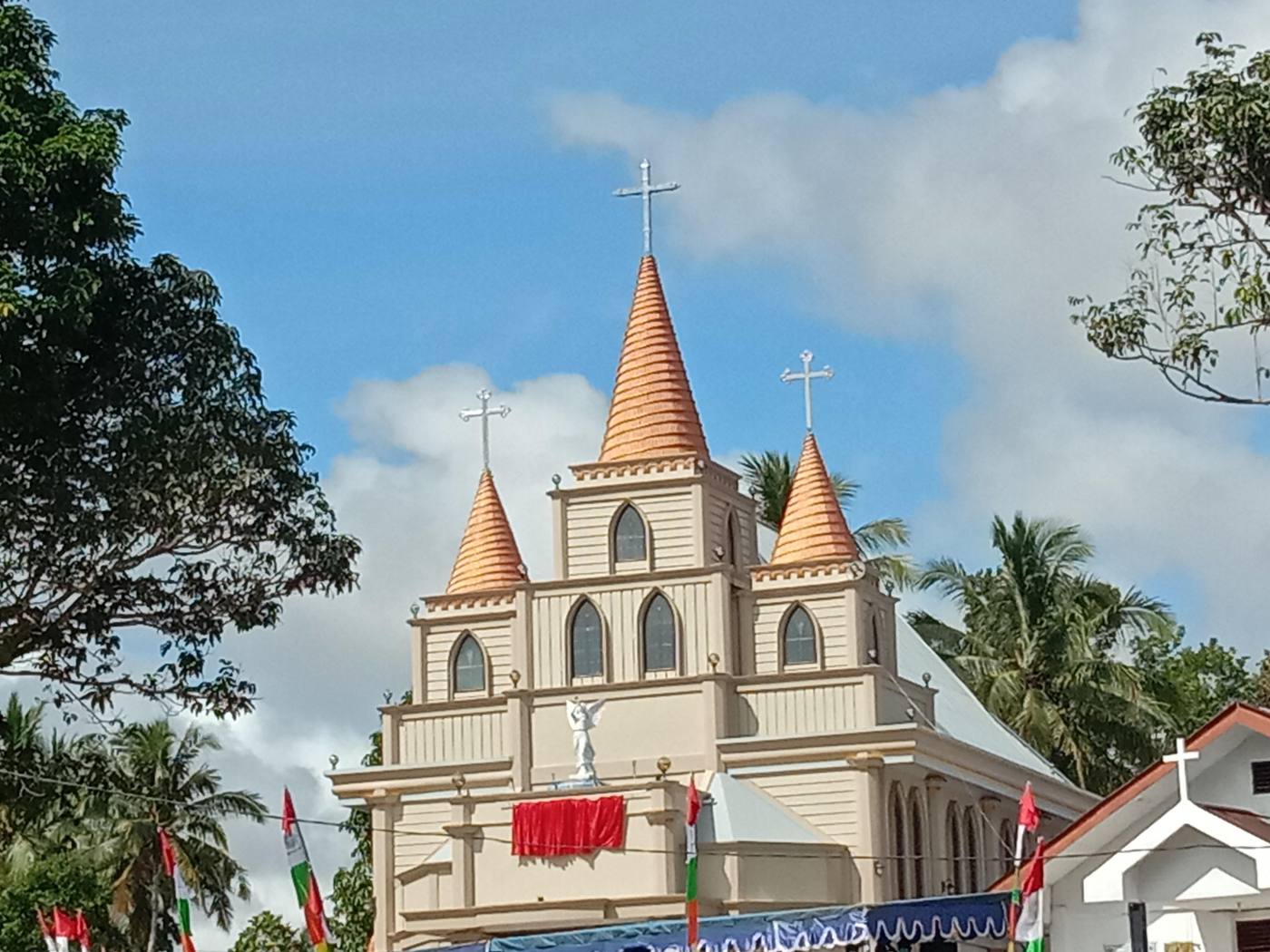 Detail Gambar Gedung Gereja Nomer 24