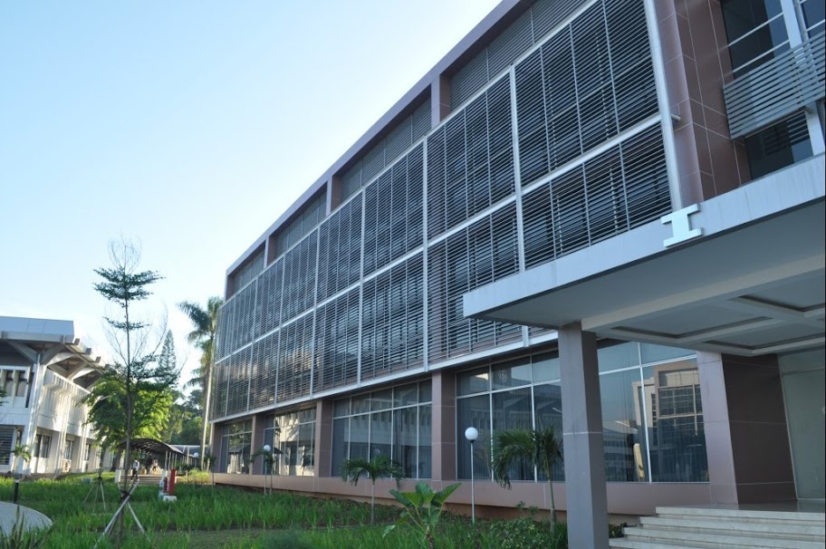 Detail Gambar Gedung Kampus Nomer 22