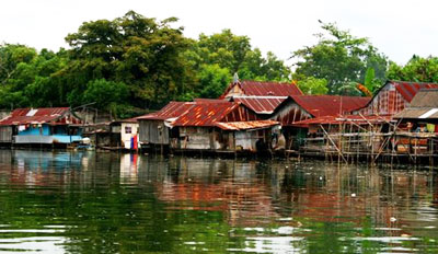 Detail Gambar Gedung Mewah Gambar Kampung Kumuh Nomer 27