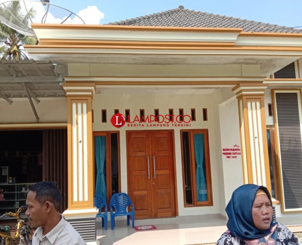 Detail Gambar Gedung Mewah Gambar Orang Miskin Nomer 17