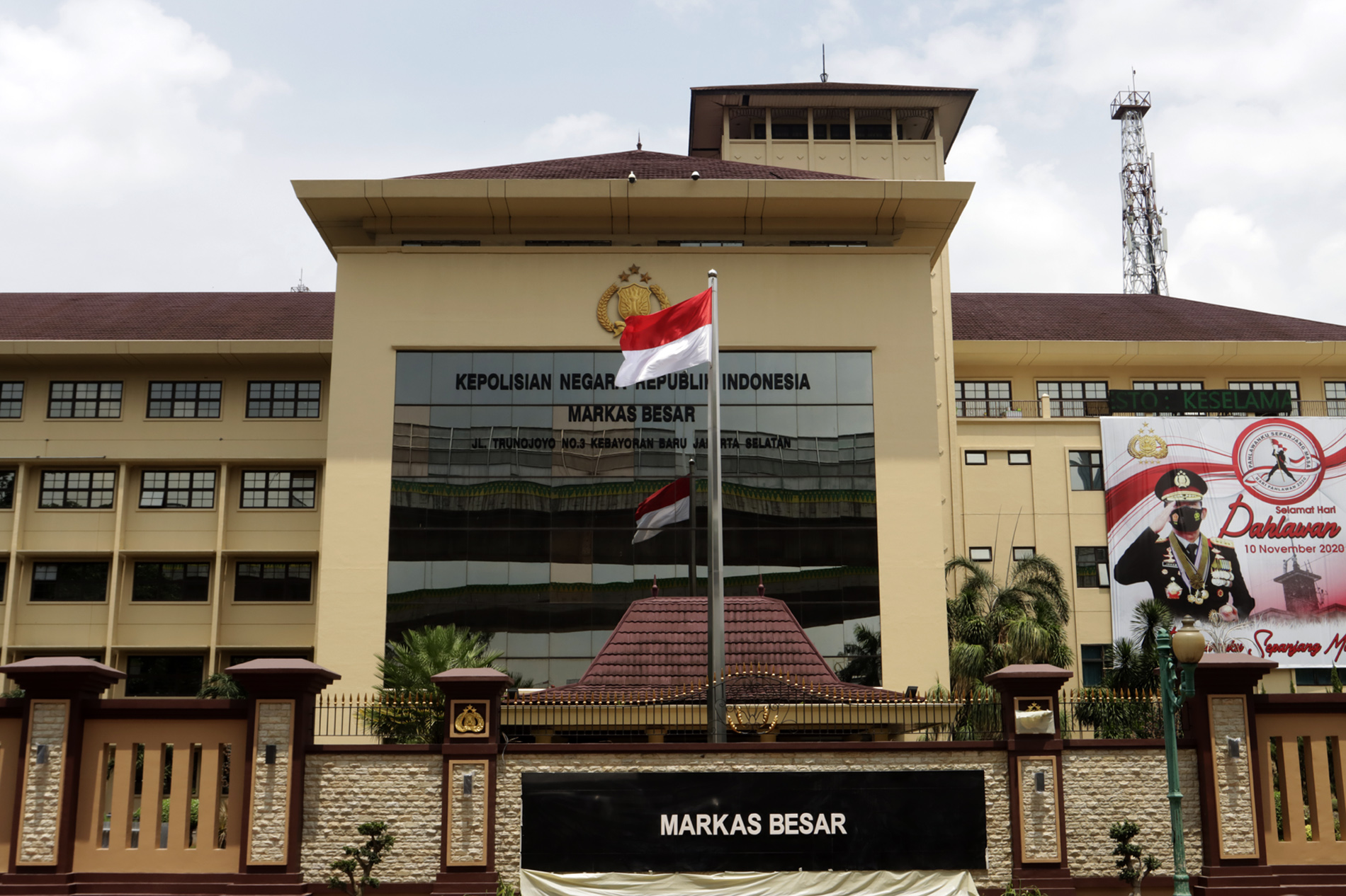 Detail Gambar Gedung Polri Nomer 21