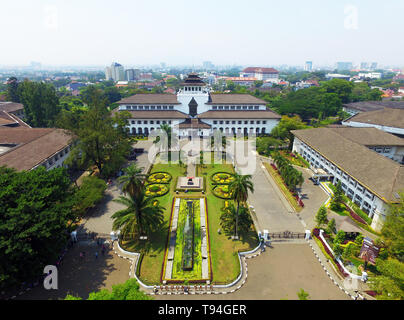 Detail Gambar Gedung Sate Nomer 26