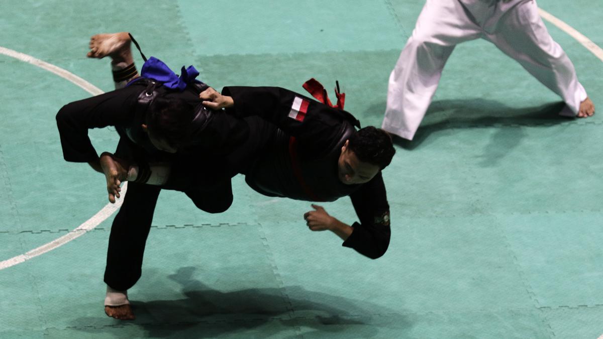 Detail Gambar Gelanggang Sabung Pencak Silat Nomer 16