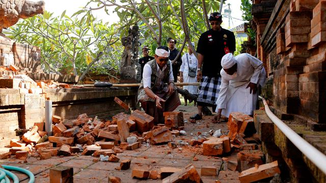 Detail Gambar Gempa Bumi Di Bali Nomer 2