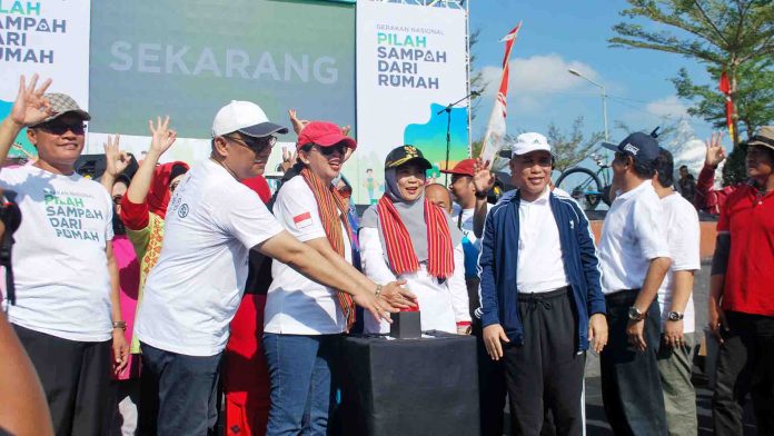 Detail Gambar Gerakan Lihat Sampa Nomer 34