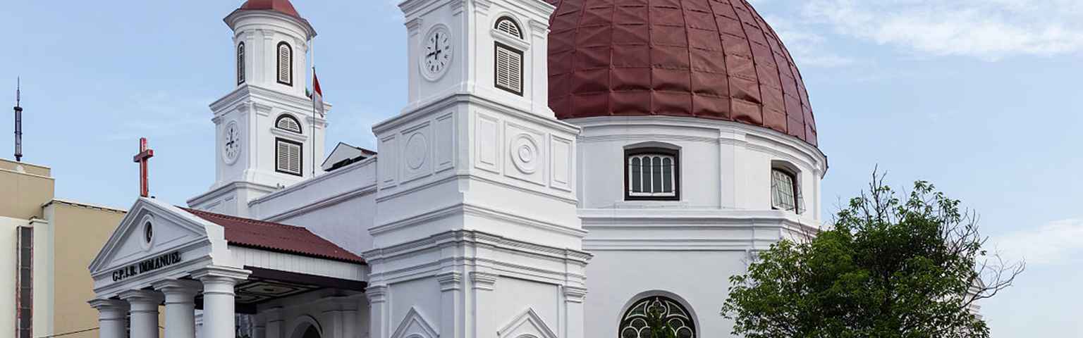 Detail Gambar Gereja Di Indonesia Nomer 33