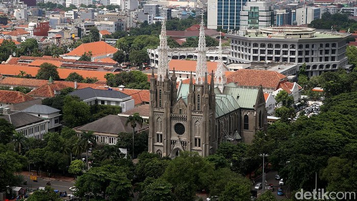 Detail Gambar Gereja Katedral Jakarta Nomer 9