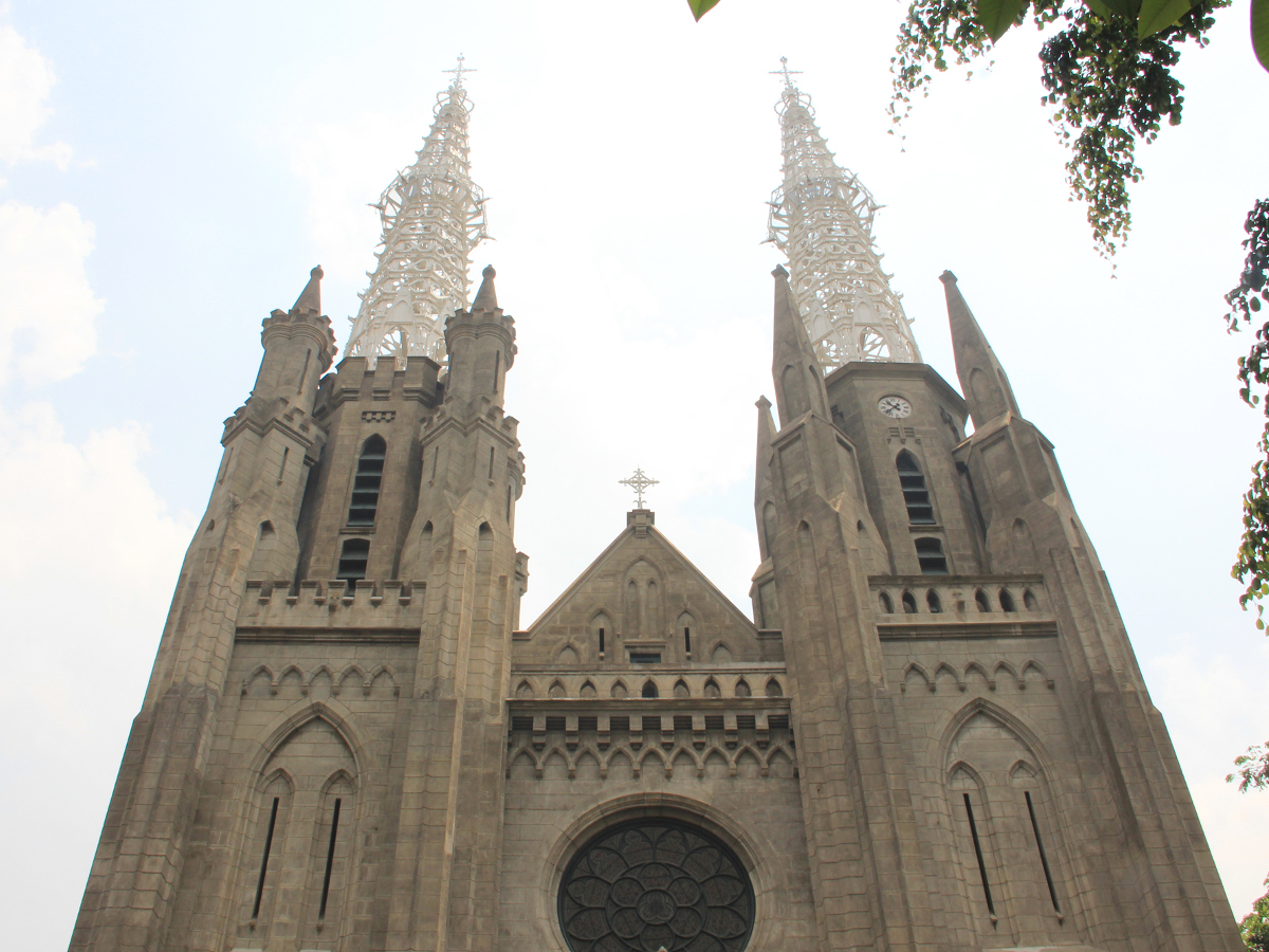 Detail Gambar Gereja Katedral Jakarta Nomer 13