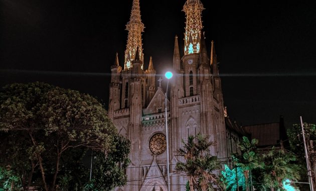 Detail Gambar Gereja Katedral Jakarta Nomer 41