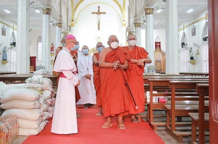 Gambar Gereja Kristen Biksu - KibrisPDR