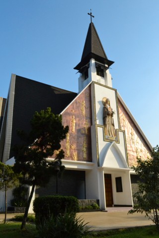 Detail Gambar Gereja Kristen Gambar Gereja Katolik Nomer 36