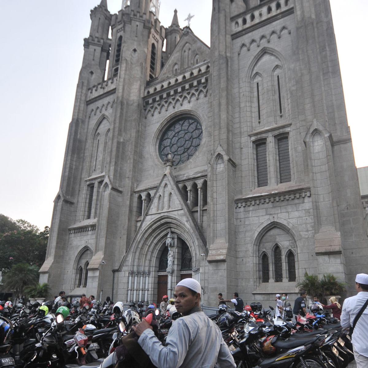 Detail Gambar Gereja Kristen Gambar Gereja Katolik Katedral Nomer 10