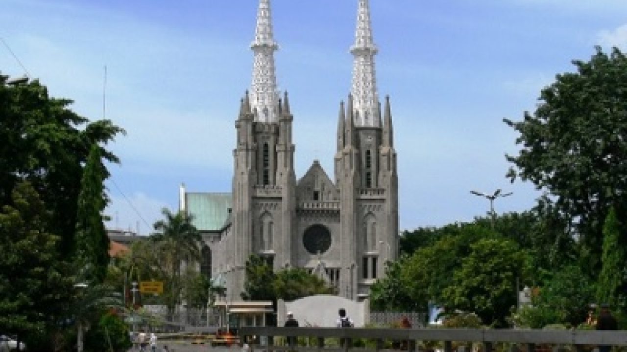 Detail Gambar Gereja Kristen Gambar Gereja Katolik Katedral Nomer 3