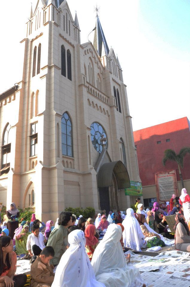 Detail Gambar Gereja Kristen Masjid Nomer 20