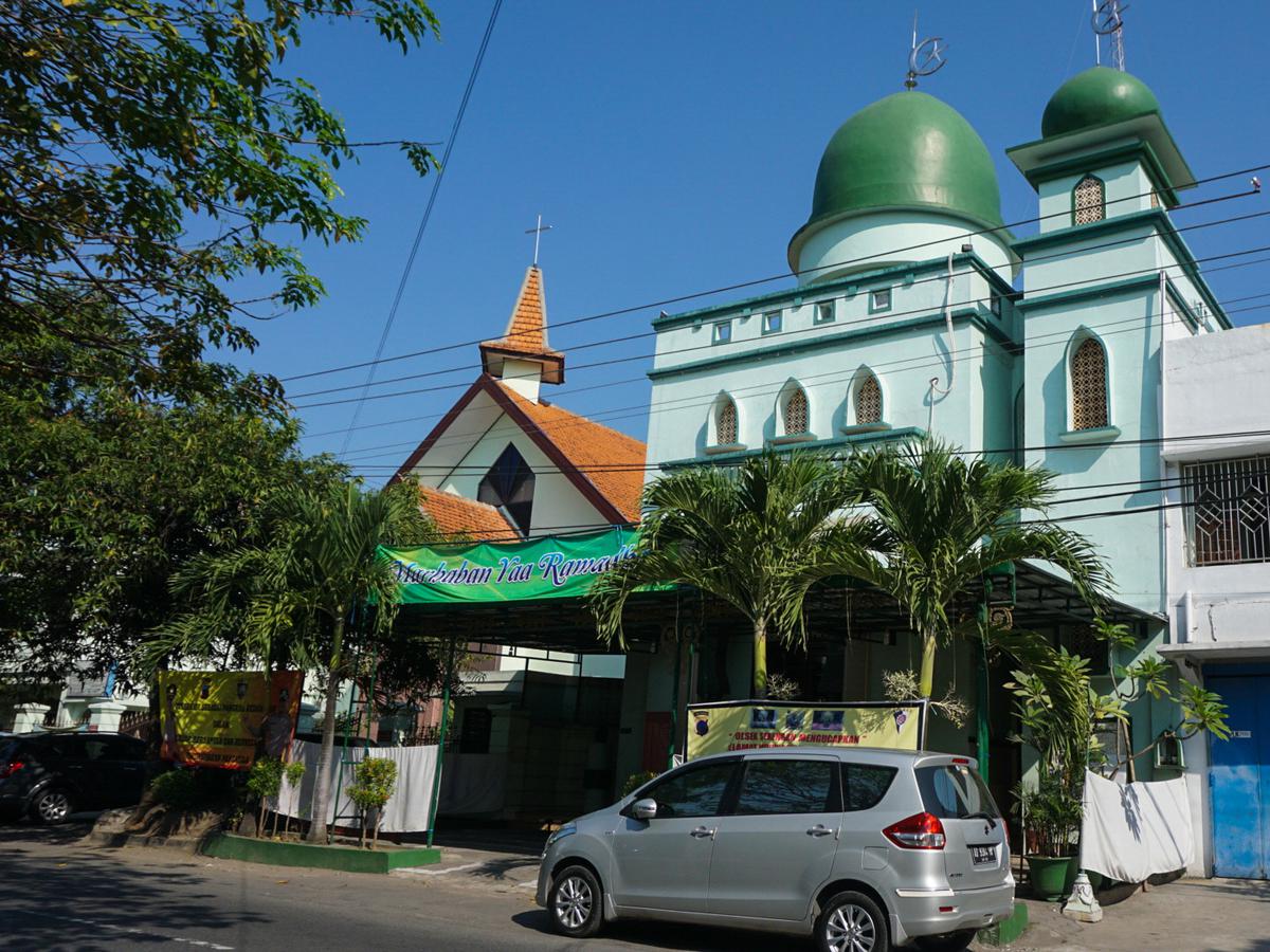 Detail Gambar Gereja Kristen Masjid Nomer 31