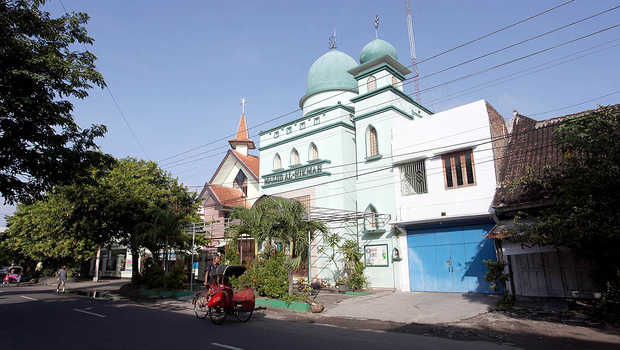 Detail Gambar Gereja Kristen Masjid Nomer 37