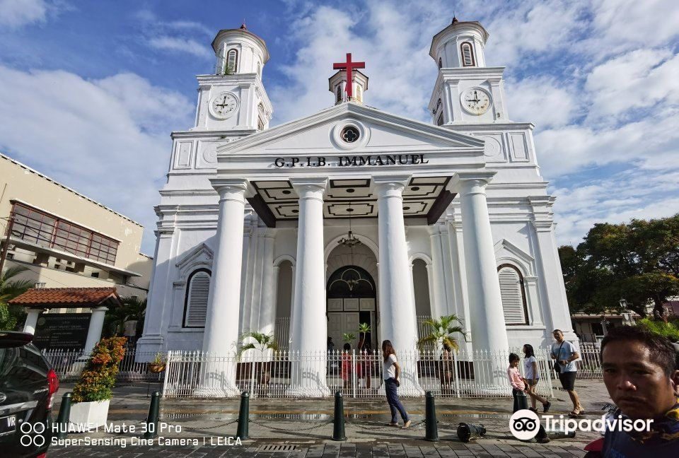 Gambar Gereja Kristen Masjid Agung Semarang - KibrisPDR