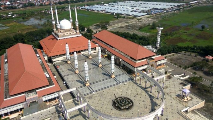 Detail Gambar Gereja Kristen Masjid Agung Semarang Nomer 28