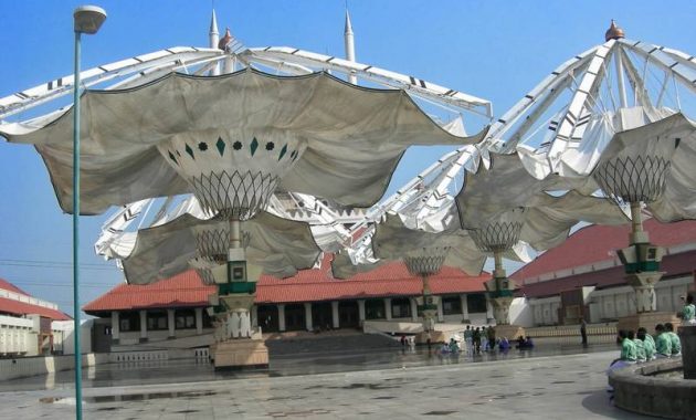 Detail Gambar Gereja Kristen Masjid Agung Semarang Nomer 33