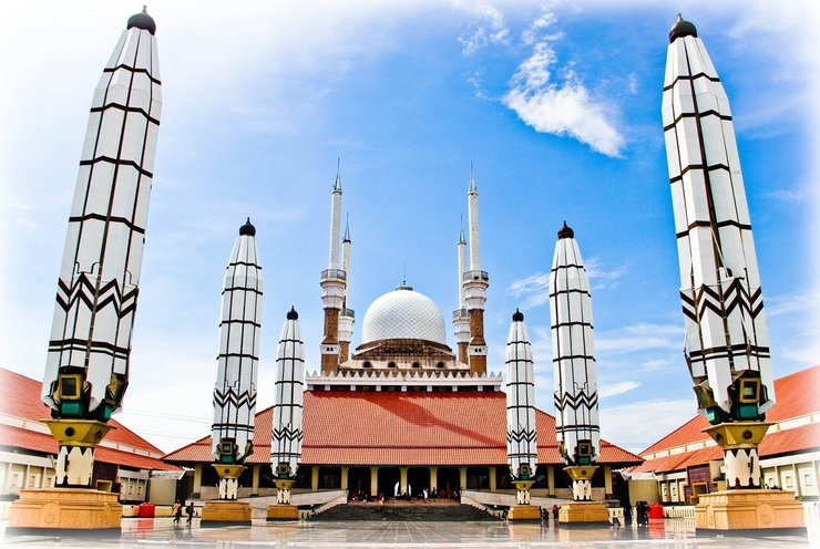 Detail Gambar Gereja Kristen Masjid Agung Semarang Nomer 6