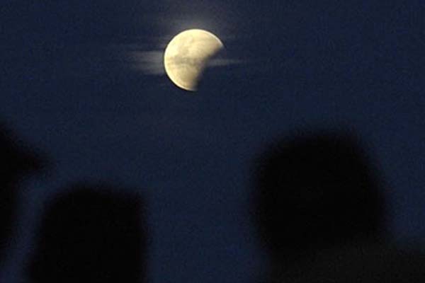 Detail Gambar Gerhana Bulan Sekarang Nomer 47