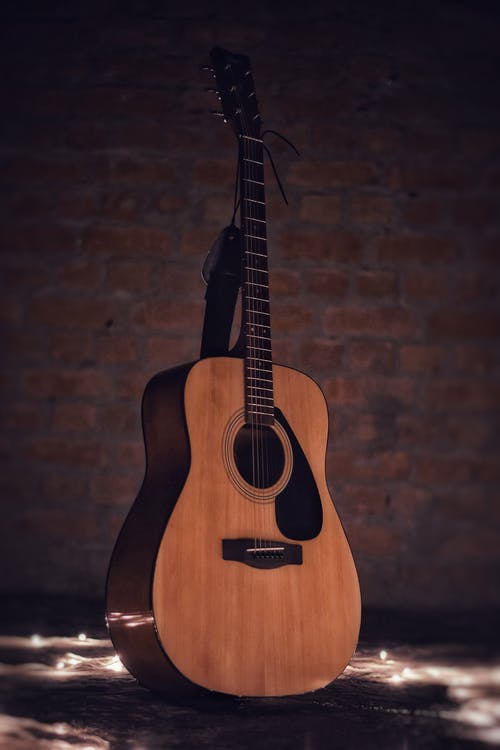 Detail Gambar Gitar Akustik Photography Nomer 21