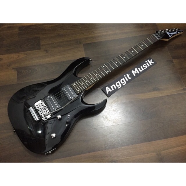 Detail Gambar Gitar Ibanez Black Nomer 18