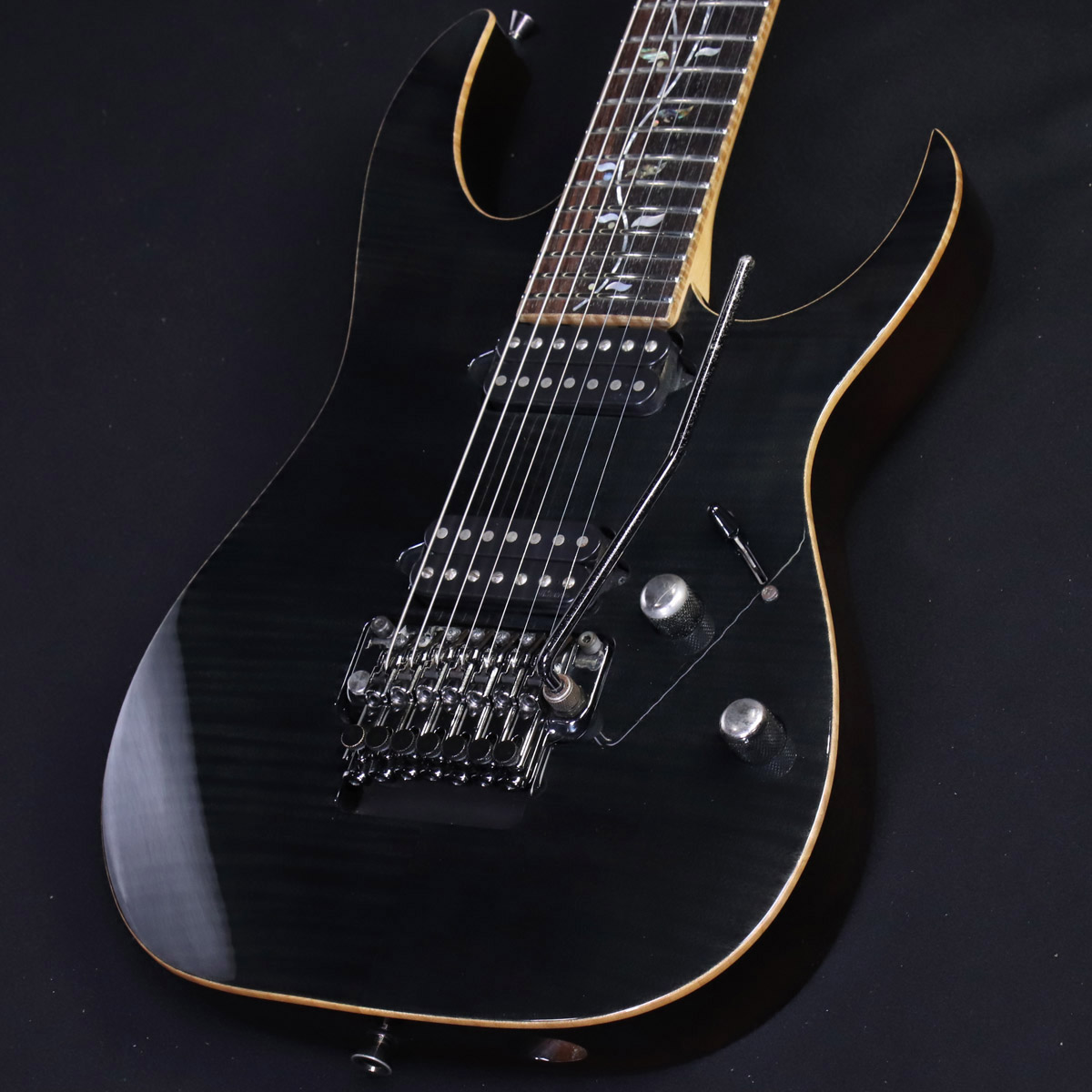 Detail Gambar Gitar Ibanez Black Nomer 50