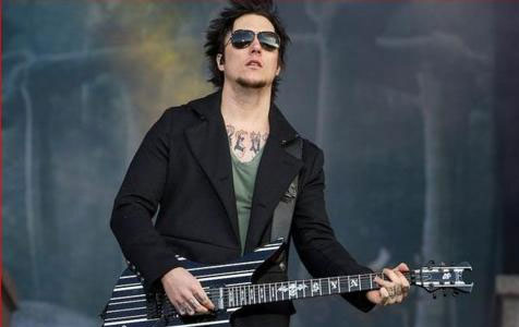 Detail Gambar Gitaris Avenged Sevenfold Nomer 15