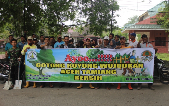 Detail Gambar Gotong Royong Di Lingkungan Rumah Nomer 44