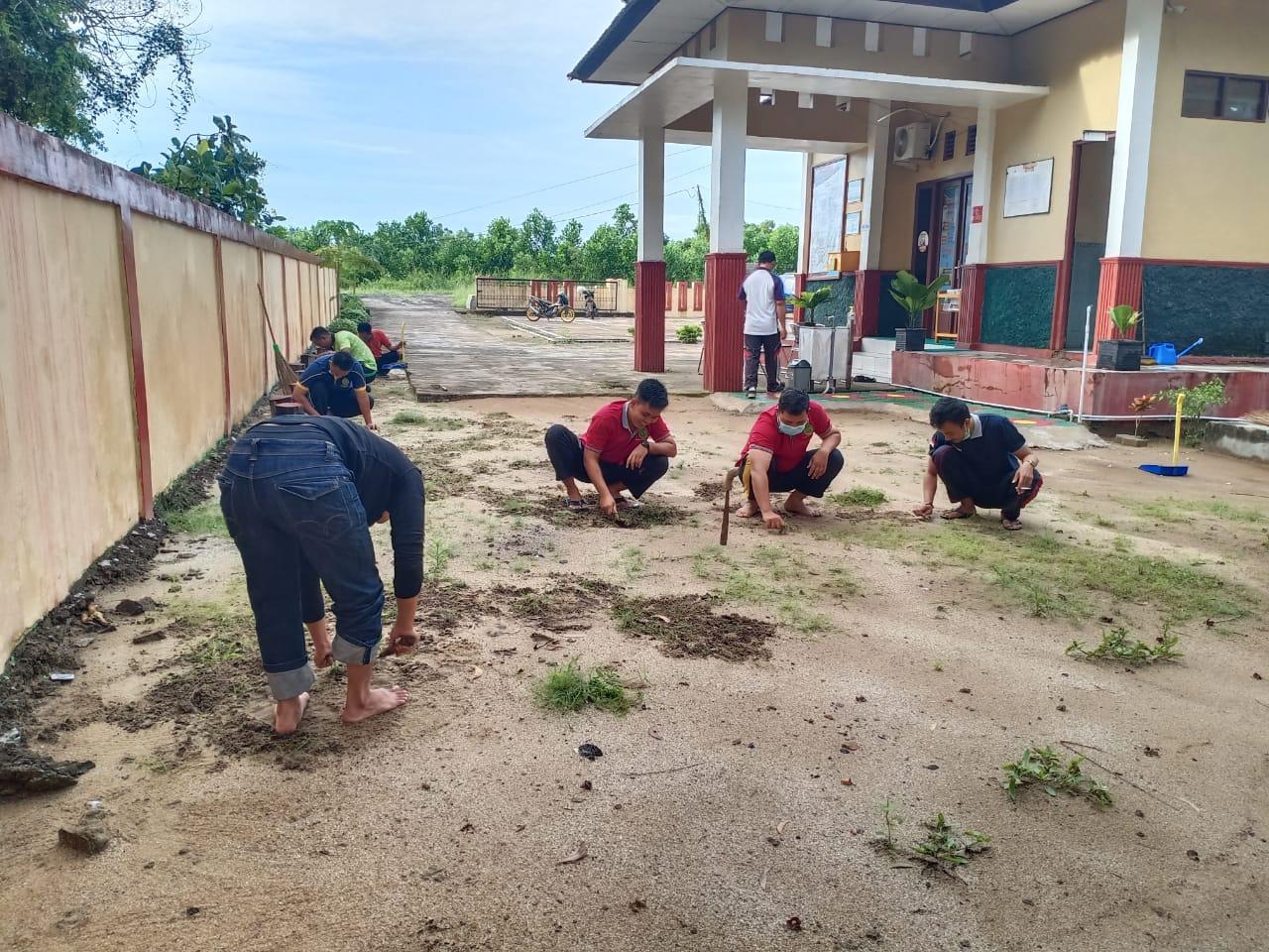 Detail Gambar Gotong Royong Membersihkan Lingkungan Nomer 32