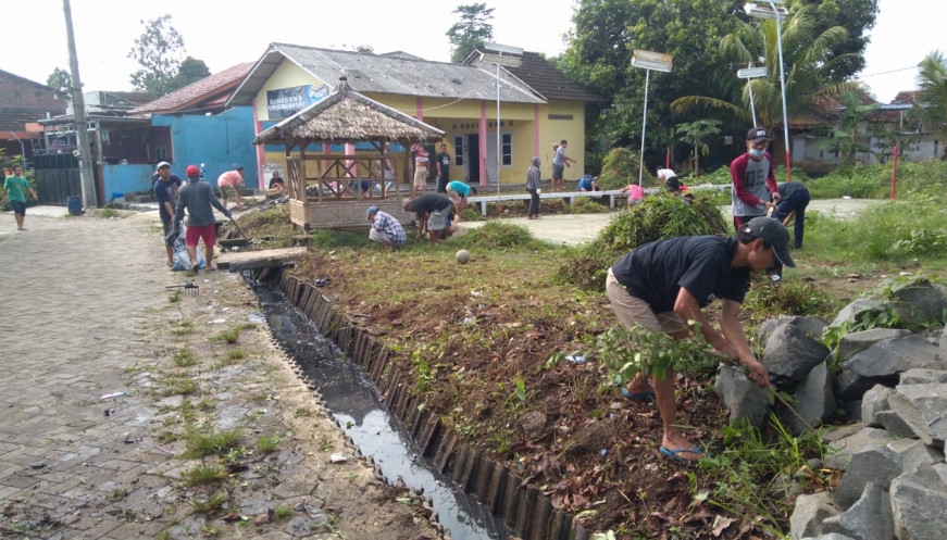 Detail Gambar Gotong Royong Membersihkan Lingkungan Nomer 35