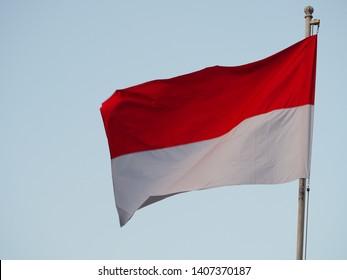 Detail Gambar Grafik Tiang 3 Bendera Nomer 8